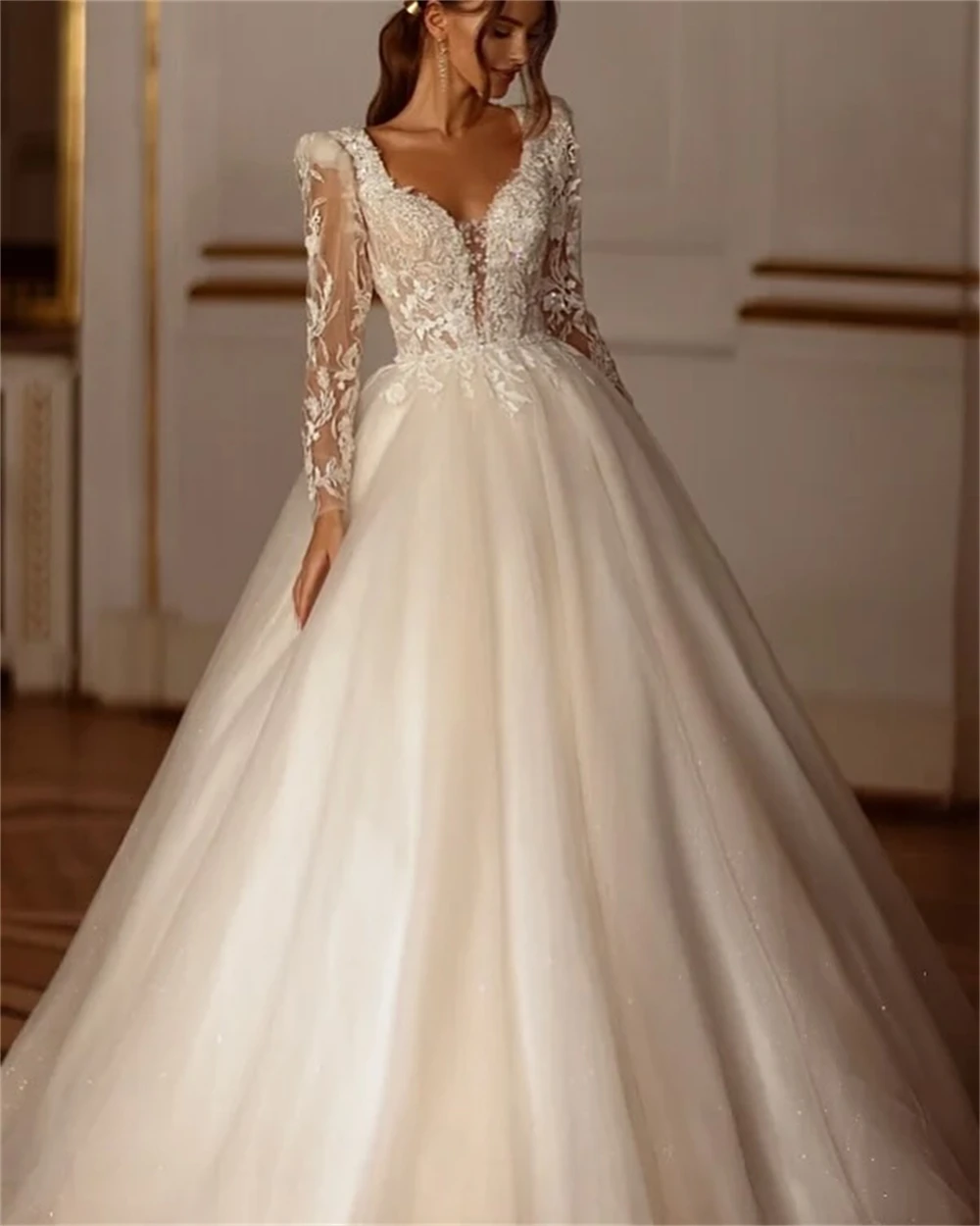 Customized Elegant White Organza Wedding Dress Boho Sweetheart Long Sleeves Bridal Gowns Sexy A-Line Court Train Robe de mariée 
Customized Elegant White Organza Wedding Dress Boho Sweetheart Long Sleeves Bridal Gowns Sexy A-Line Court Train Robe de mariée