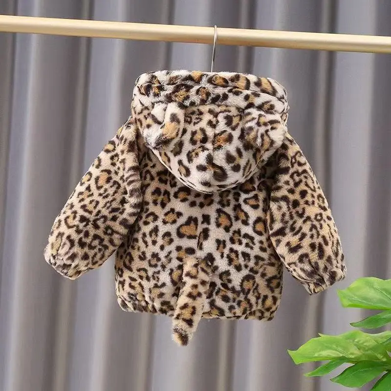 Autumn and Winter Boys' and Girls' Warm Jackets Children's Korean Version Leopard Print fur Hooded Thick Cotton Jacket
Autumn and Winter Boys' and Girls' Warm Jackets Children's Korean Version Leopard Print fur Hooded Thick Cotton Jacket