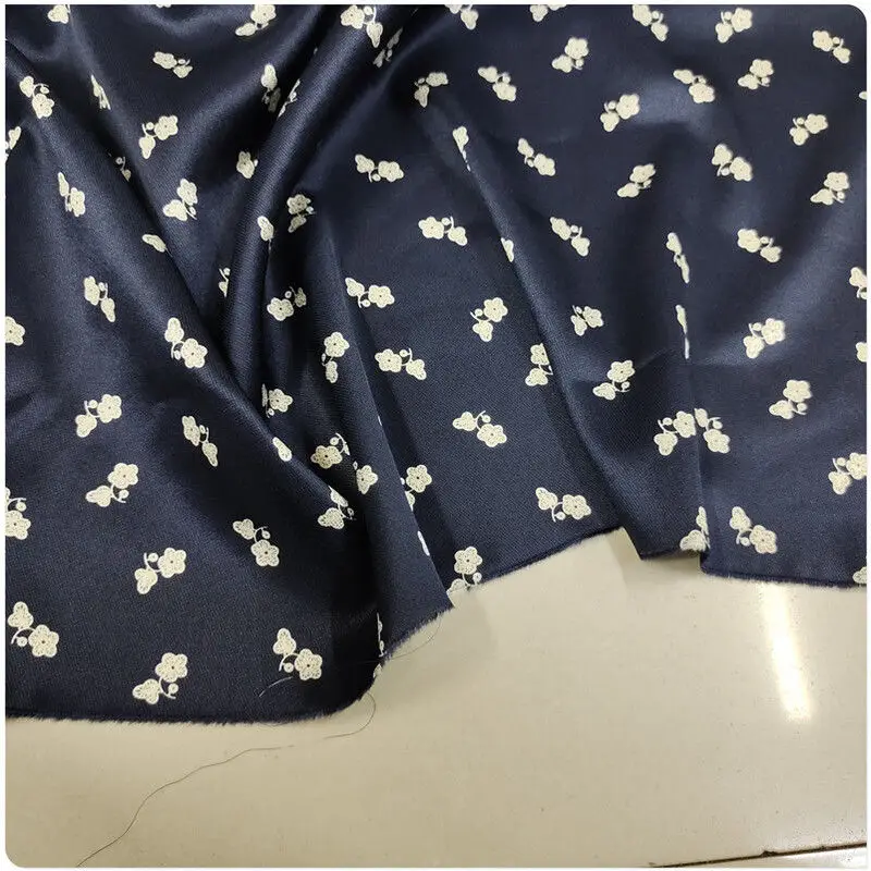 Wide Silk Stretch Twill Fabric Cheongsam Shirt Short Sleeve Dress Pajamas Clothing Cloth'
Wide Silk Stretch Twill Fabric Cheongsam Shirt Short Sleeve Dress Pajamas Clothing Cloth'