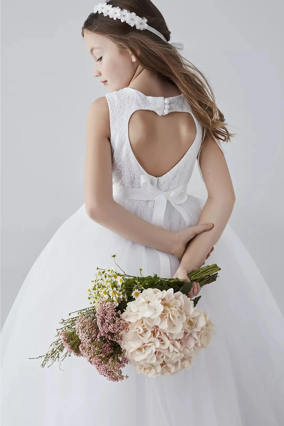 Ball White Tulle Gown Flower Girl Dress Heart Cutout Wedding Long Sleeve Lace Birthday Party Customized First Communion Dress
Ball White Tulle Gown Flower Girl Dress Heart Cutout Wedding Long Sleeve Lace Birthday Party Customized First Communion Dress
