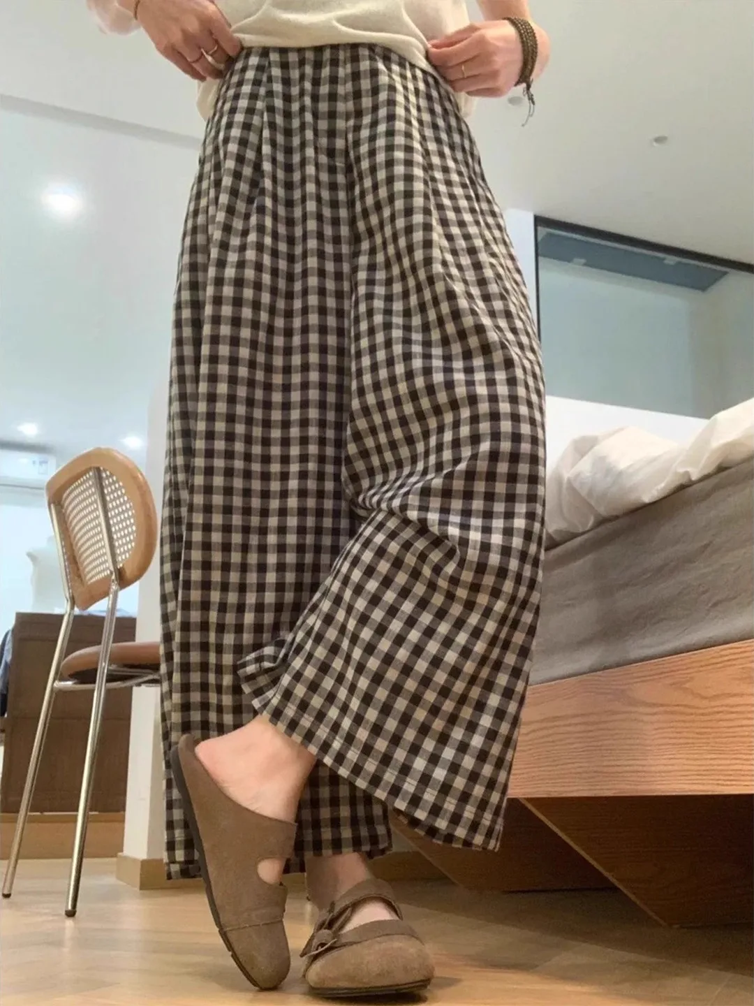 plus Size Lazy Style Casual Plaid Pants Women Summer New Retro High Waist Loose Slimming Nine Points Wide Leg Pants
plus Size Lazy Style Casual Plaid Pants Women Summer New Retro High Waist Loose Slimming Nine Points Wide Leg Pants