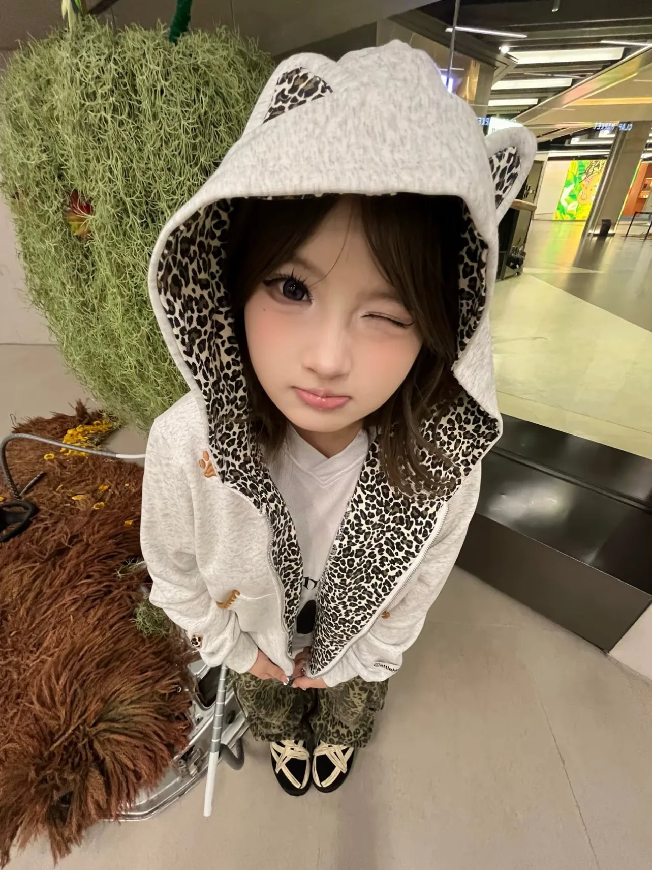American High Street Little Devil Leopard Print Embroidery Hoodie Women's Autumn Winter New Lazy Style Open Cardigan Coat
American High Street Little Devil Leopard Print Embroidery Hoodie Women's Autumn Winter New Lazy Style Open Cardigan Coat