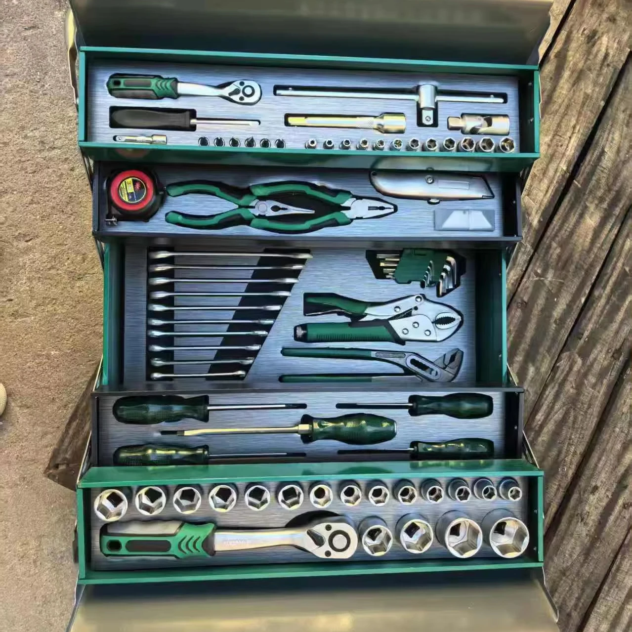 Green Color 85pcs Tool Kit Multi-Layer Professional Tool Chest Complete Hardware Set with Sockets Wrenches & Pliers
Green Color 85pcs Tool Kit Multi-Layer Professional Tool Chest Complete Hardware Set with Sockets Wrenches & Pliers