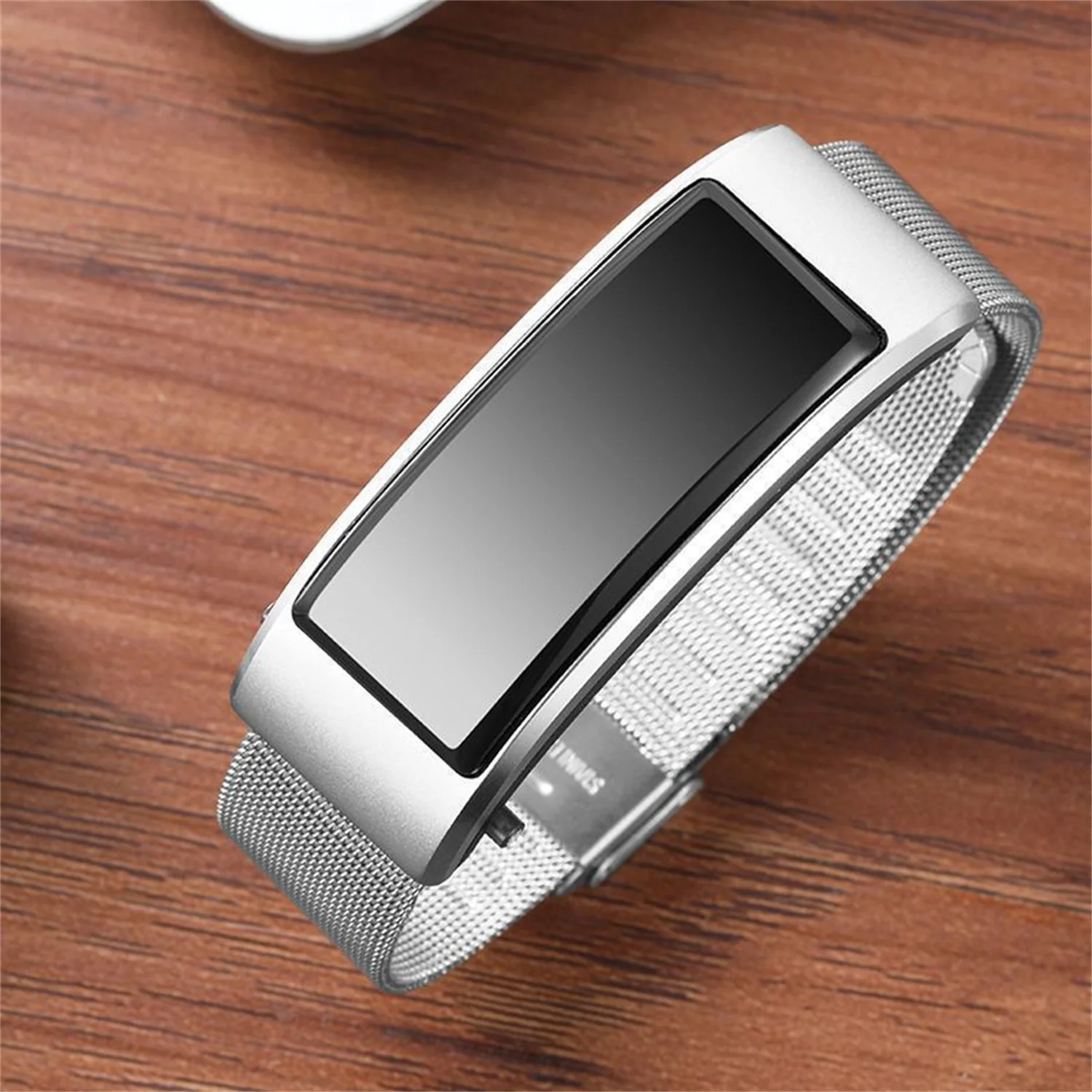Multi functional color screen for answering calls, Bluetooth earphones, smart wristband, sports calling, 2-in-1 detachable watch
Multi functional color screen for answering calls, Bluetooth earphones, smart wristband, sports calling, 2-in-1 detachable watch