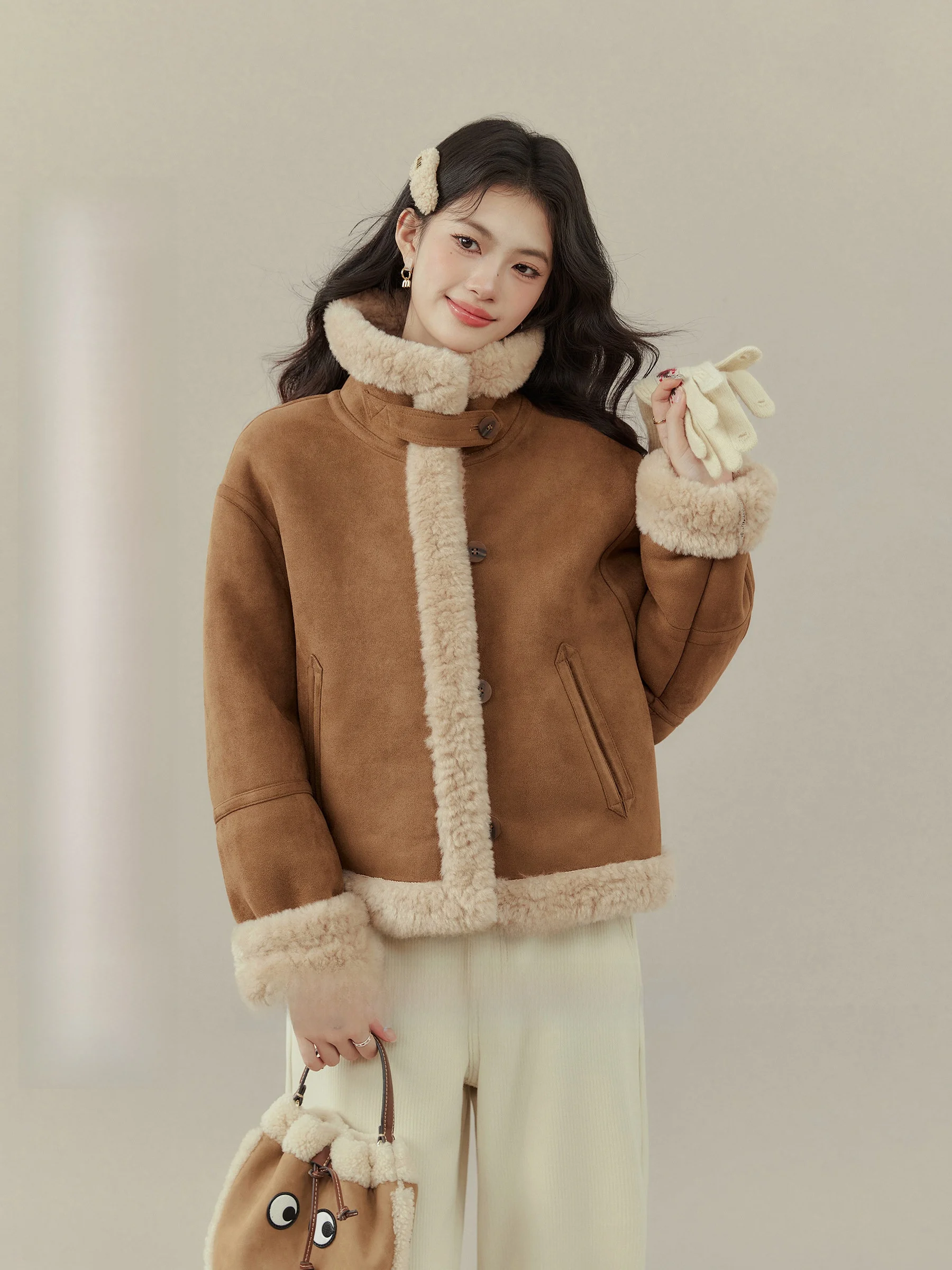 Мягкое двустороннее женское пальто из замши и вельвета, повседневное, длинное, зимнее, для женщин
Мягкое двустороннее женское пальто из замши и вельвета, повседневное, длинное, зимнее, для женщин