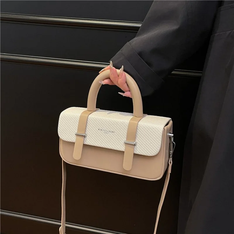 Модный пятиугольный клатч для женщин, дизайнерская угловая вечерняя сумка
Модный пятиугольный клатч для женщин, дизайнерская угловая вечерняя сумка