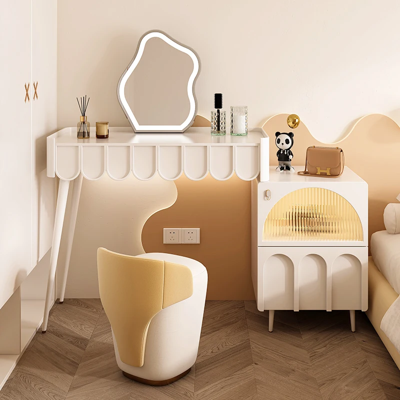 All solid wood dresser, bedroom chest table, cream wind small apartment, makeup table, storage cabinet integrated
All solid wood dresser, bedroom chest table, cream wind small apartment, makeup table, storage cabinet integrated
