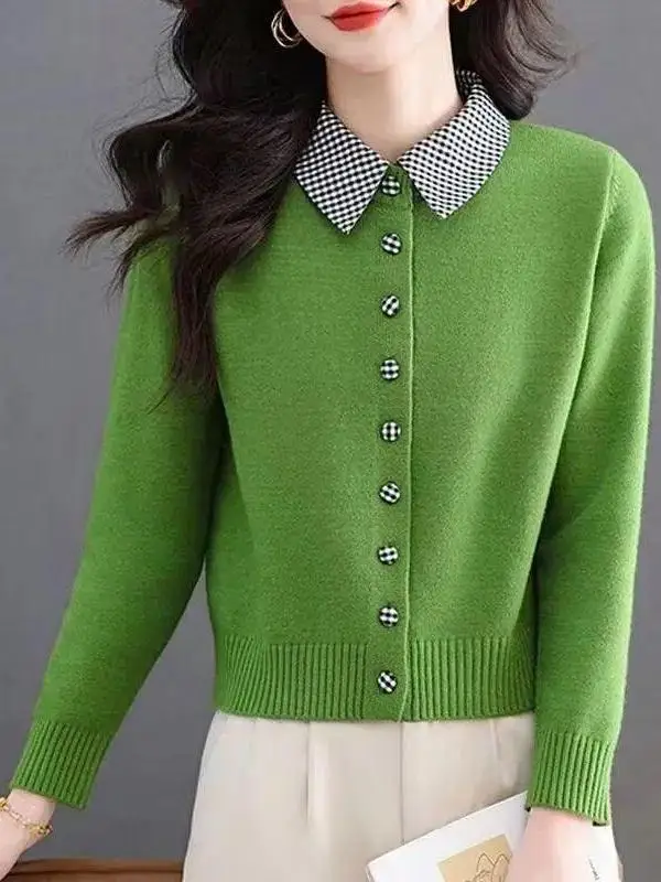 Women's Knitted Cardigan Collar Spring Fashion Casual Loose Fit Warm Long Sleeve Soft Fabric Versatile Outerwear Sweater Jacket
Women's Knitted Cardigan Collar Spring Fashion Casual Loose Fit Warm Long Sleeve Soft Fabric Versatile Outerwear Sweater Jacket