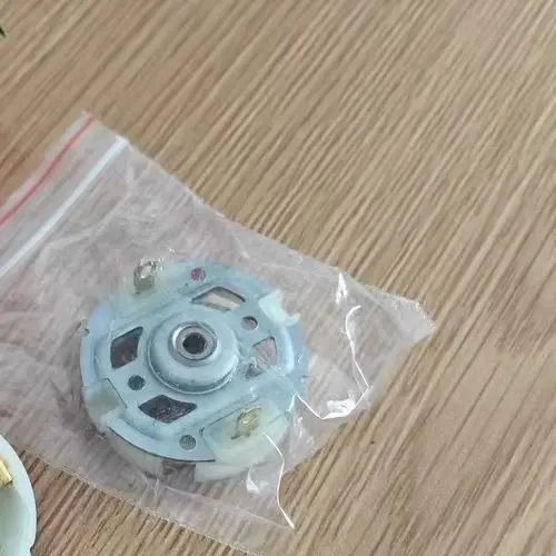 5Pcs RS550 DC Motor Carbon Brush Charging Drill Parts Brush Holder Electric Screwdriver Brush Accessories
5Pcs RS550 DC Motor Carbon Brush Charging Drill Parts Brush Holder Electric Screwdriver Brush Accessories