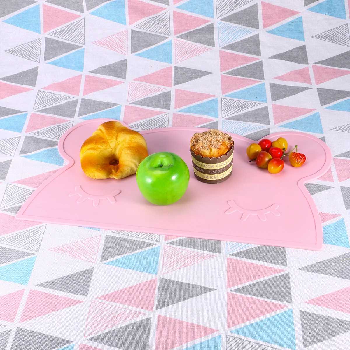 Silicone Table Mat Heat Insulated Non Slip Placemats for Kids Dining Cute Bear Shape Easy to Clean Washable Food Grade
Silicone Table Mat Heat Insulated Non Slip Placemats for Kids Dining Cute Bear Shape Easy to Clean Washable Food Grade