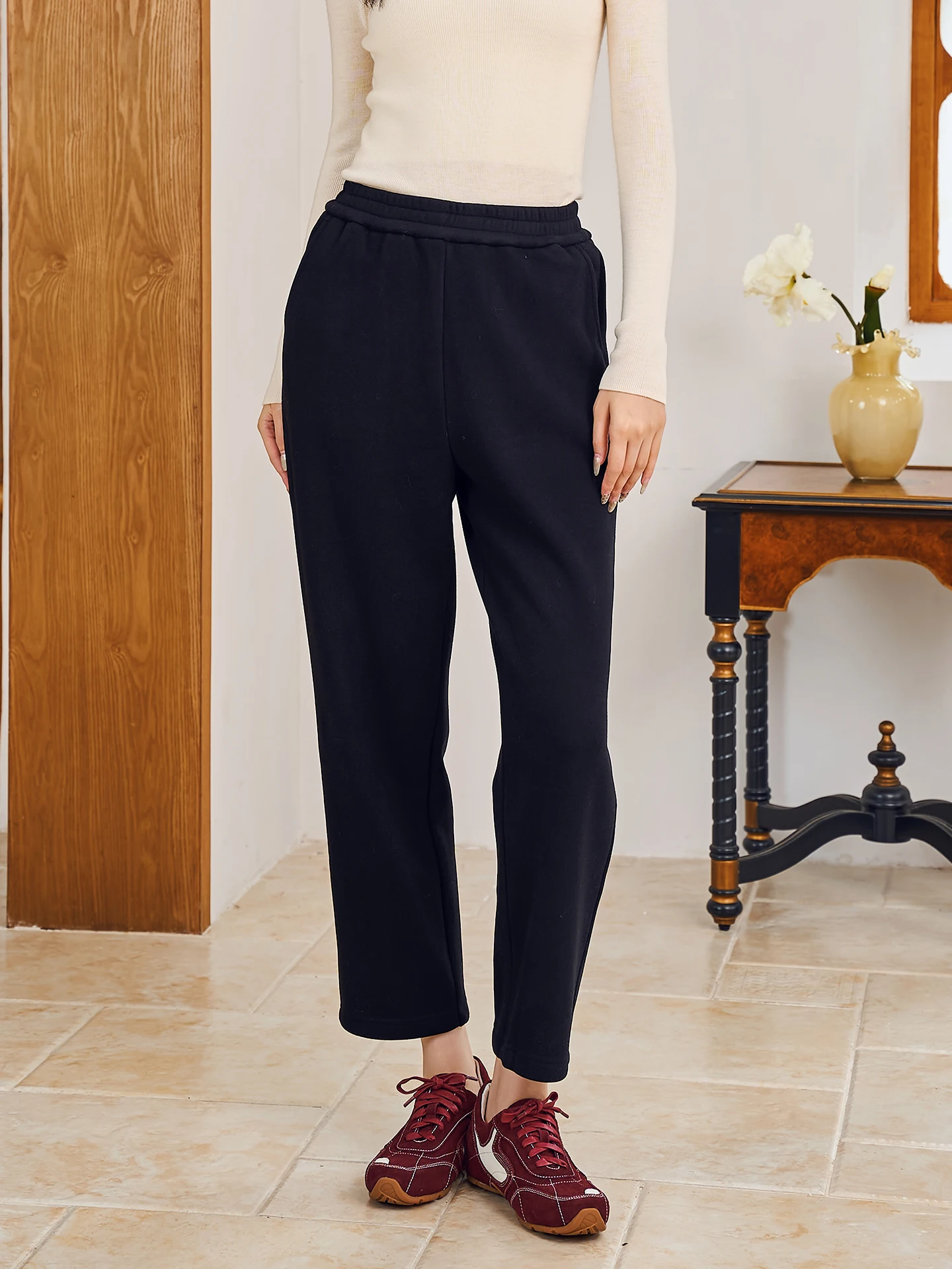 Женские зимние брюки Fay-Fayee Commuter свободного кроя с эффектом помятости на талии, универсальные повседневные брюки свободного силуэта для женщин
Женские зимние брюки Fay-Fayee Commuter свободного кроя с эффектом помятости на талии, универсальные повседневные брюки свободного силуэта для женщин