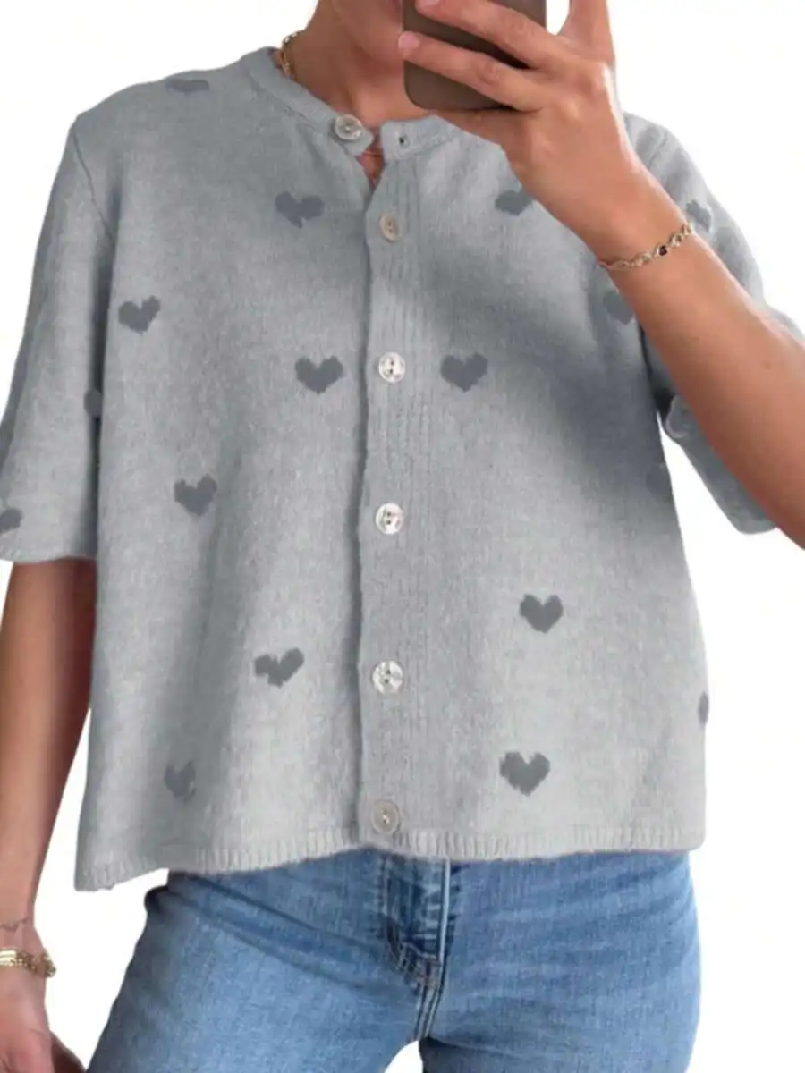 Women Heart Print Short Sleeve Cardigan Casual Loose Crew Neck Button Up Knitted Sweater Spring Summer
Women Heart Print Short Sleeve Cardigan Casual Loose Crew Neck Button Up Knitted Sweater Spring Summer