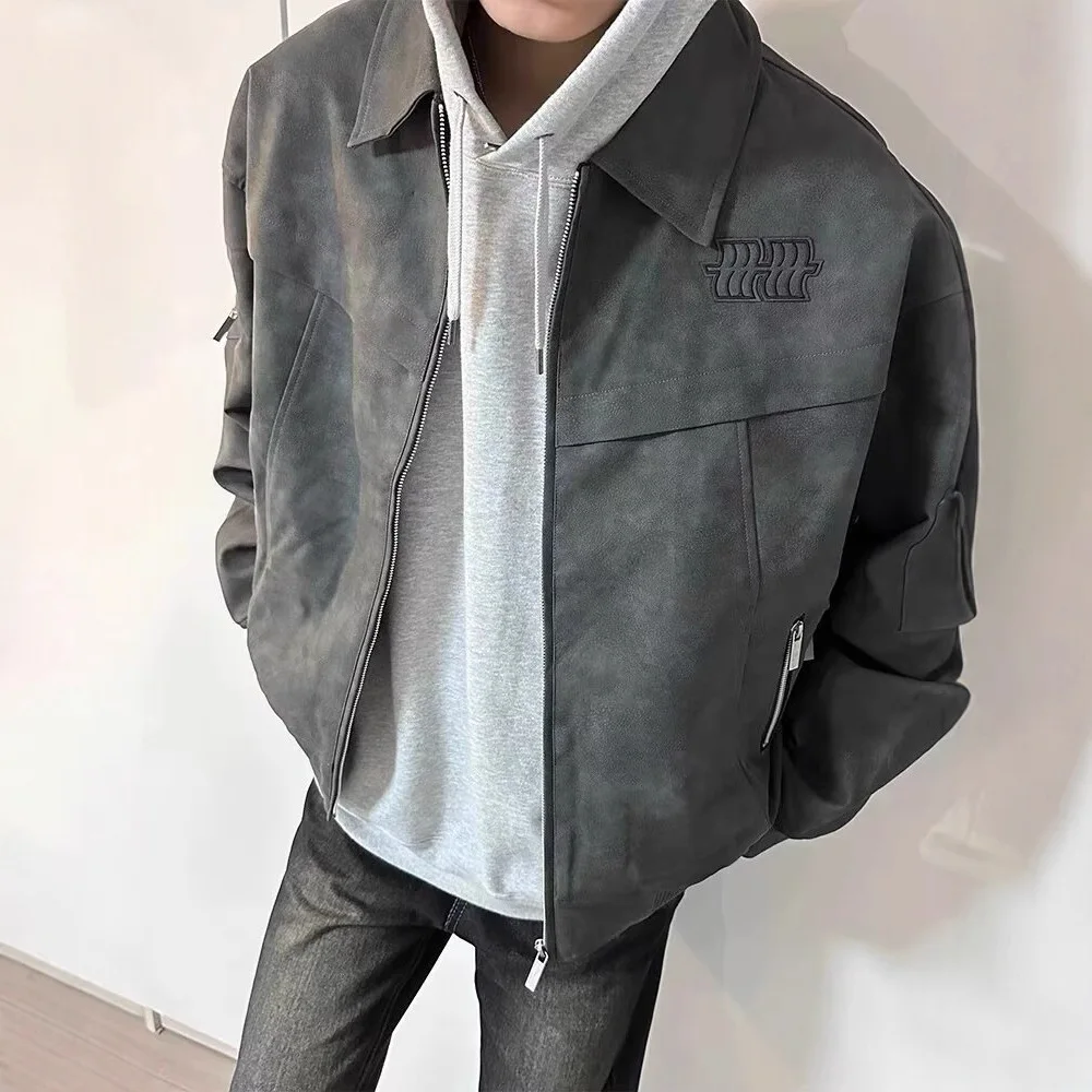 Unisex Jacket 2025 Autumn Retro Collared Faux Leather Jacket Men's Women Bomber Coat Short Flight Bomber Coat
Unisex Jacket 2025 Autumn Retro Collared Faux Leather Jacket Men's Women Bomber Coat Short Flight Bomber Coat