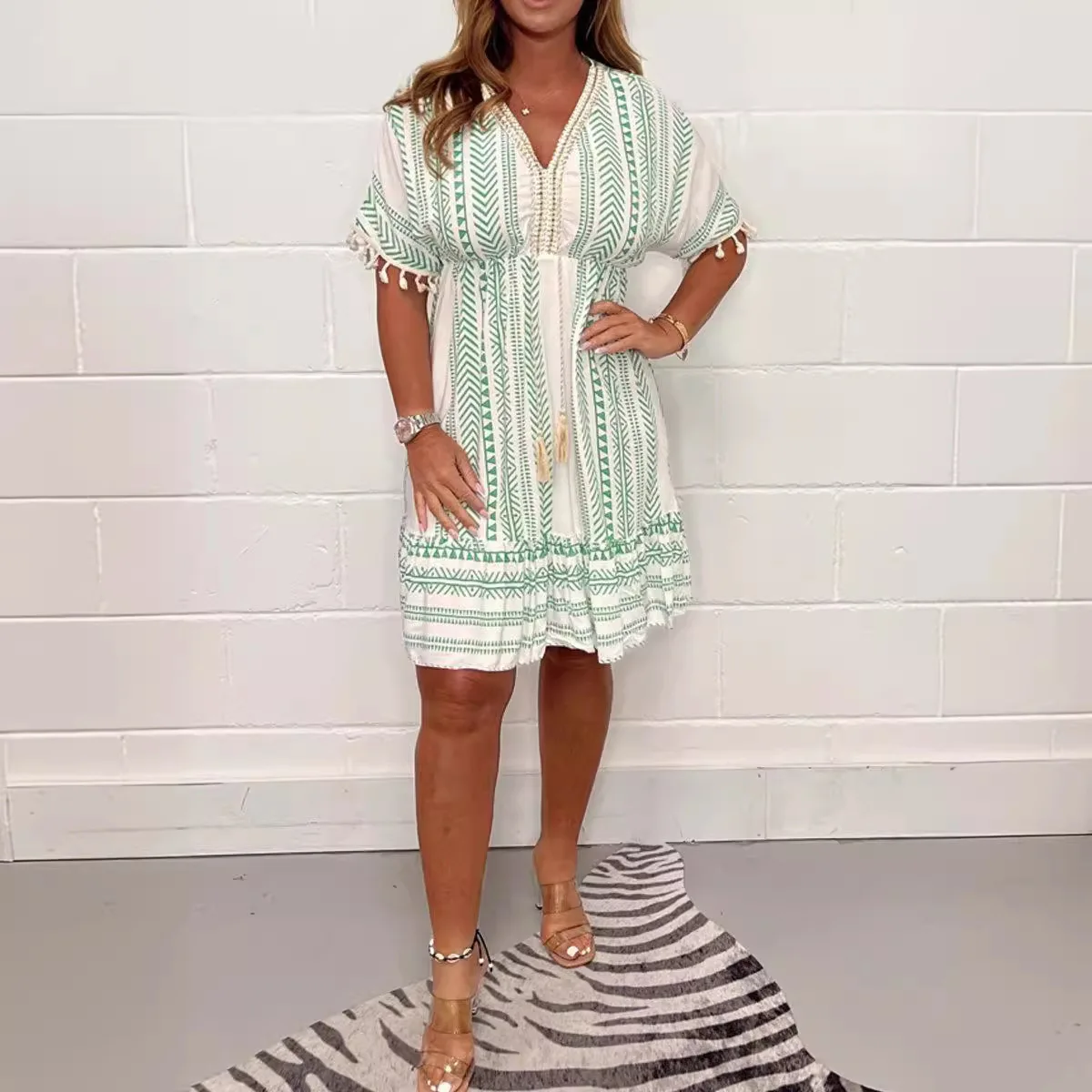 Women's Short Printed V-neck Short Sleeved A-line Loose Dress, Women's New Elegant And Fashionable Casual Women's Dress
Women's Short Printed V-neck Short Sleeved A-line Loose Dress, Women's New Elegant And Fashionable Casual Women's Dress