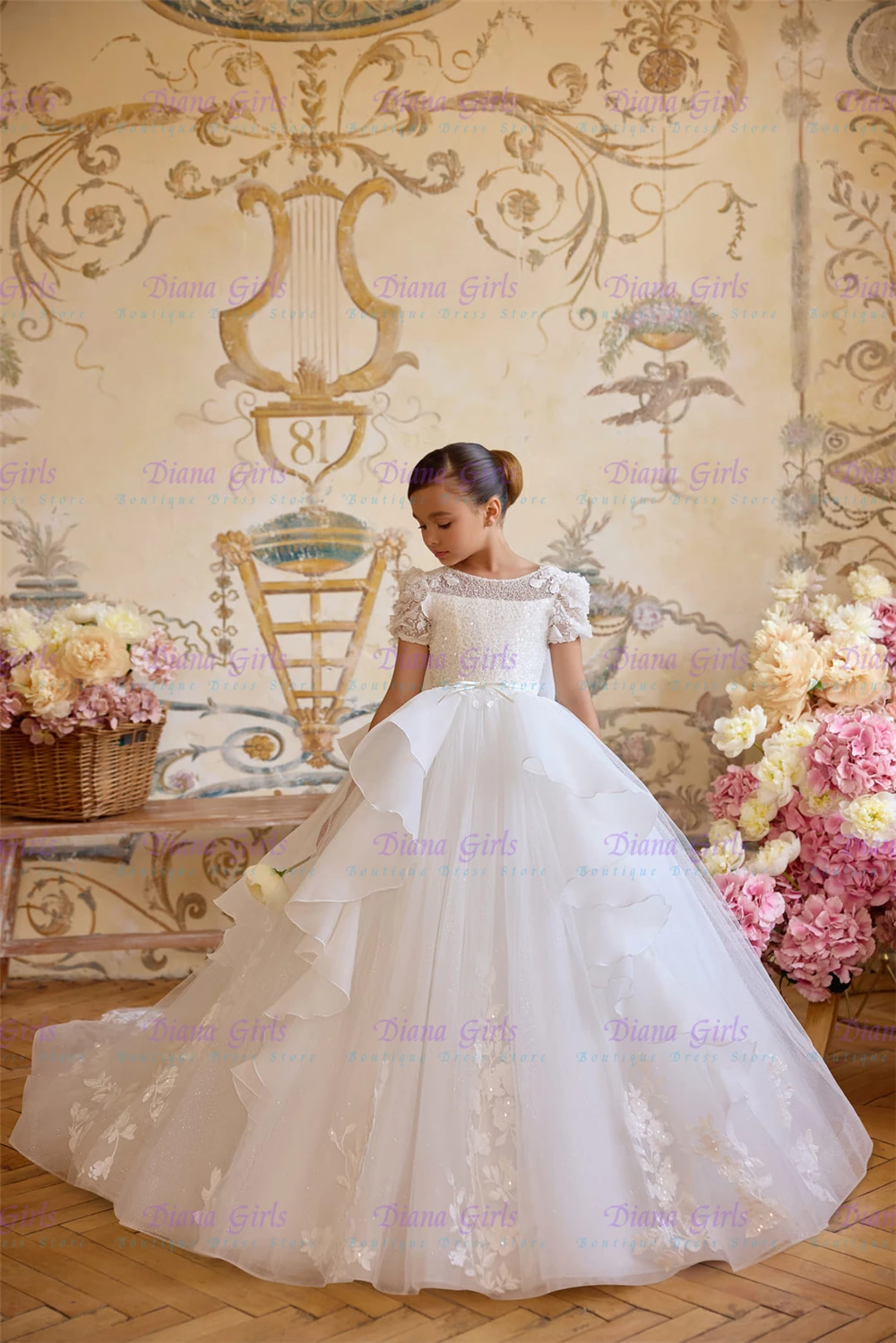 Elegant Quality Flower Girl Dress White Tulle Fluffy Applique for Wedding Little Princess Kids Birthday Party Evening Ball Gowns
Elegant Quality Flower Girl Dress White Tulle Fluffy Applique for Wedding Little Princess Kids Birthday Party Evening Ball Gowns