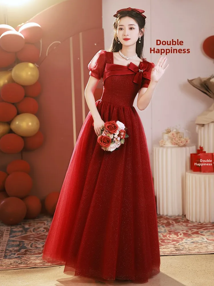 Винно-красное корейское вечернее платье для женщин, длиной в пол, из полиэстера, подходит для свадьбы и помолвки
Винно-красное корейское вечернее платье для женщин, длиной в пол, из полиэстера, подходит для свадьбы и помолвки