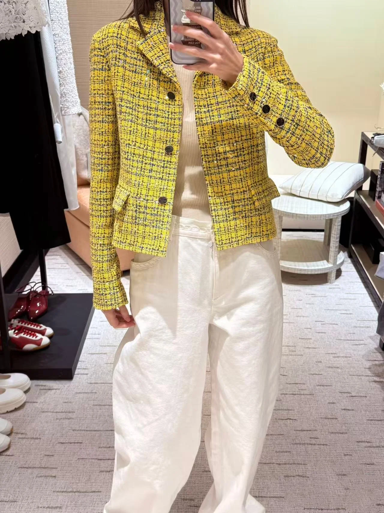 Women's Short Yellow Plaid Wool Tweed Blazer Jacket with Silk Lining And Letter Button Detail
Women's Short Yellow Plaid Wool Tweed Blazer Jacket with Silk Lining And Letter Button Detail