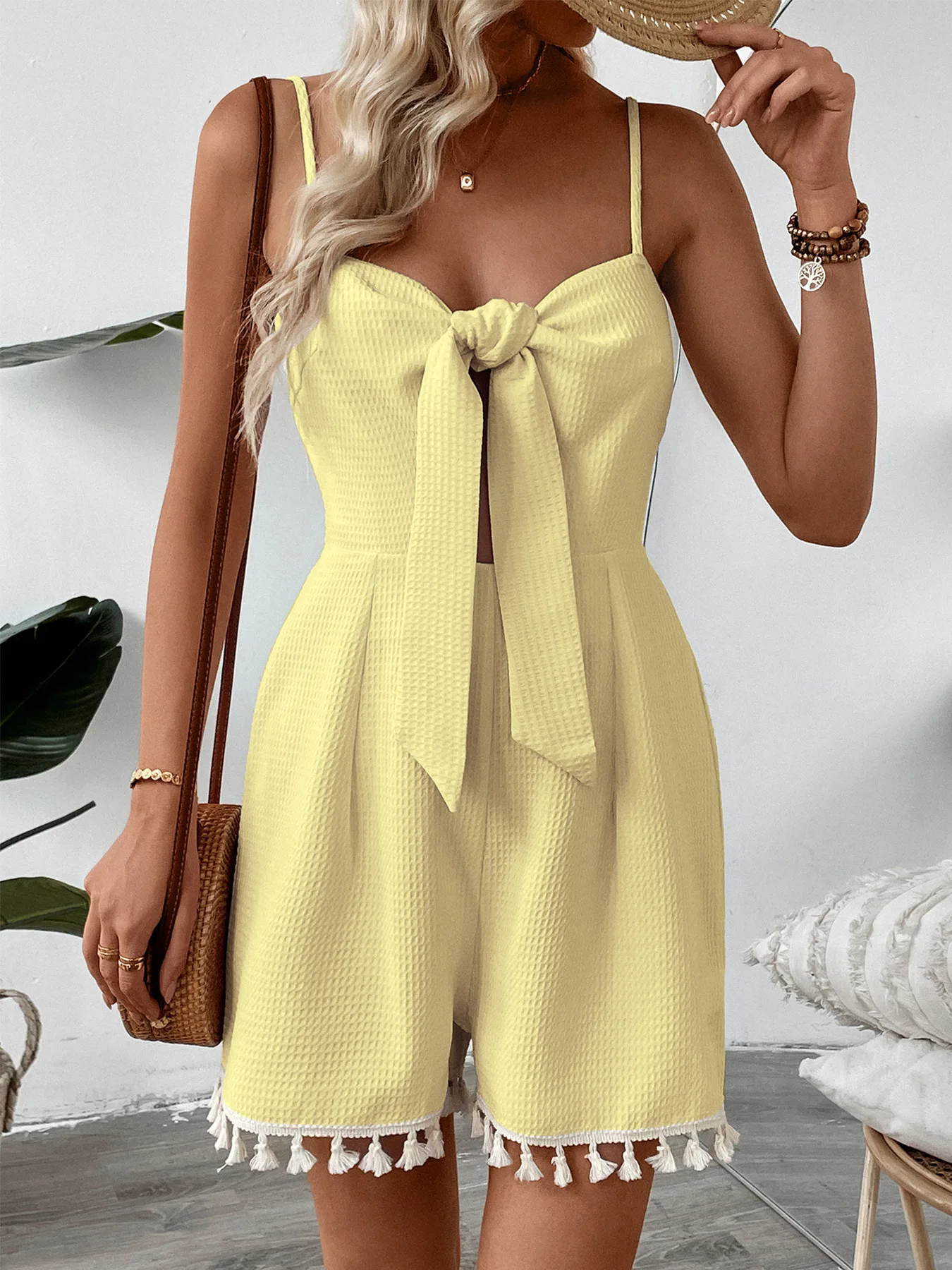 Women's Jumpsuit New Sweet and Simple Bow Strap Solid Color Backless Jumpsuit Minimally Casual and Elegant Jumpsuit
Women's Jumpsuit New Sweet and Simple Bow Strap Solid Color Backless Jumpsuit Minimally Casual and Elegant Jumpsuit