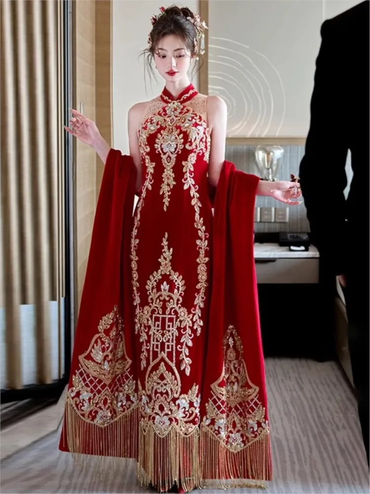 New Chinese-style toasting shawl heavy-duty cheongsam and fashionable clothing
New Chinese-style toasting shawl heavy-duty cheongsam and fashionable clothing