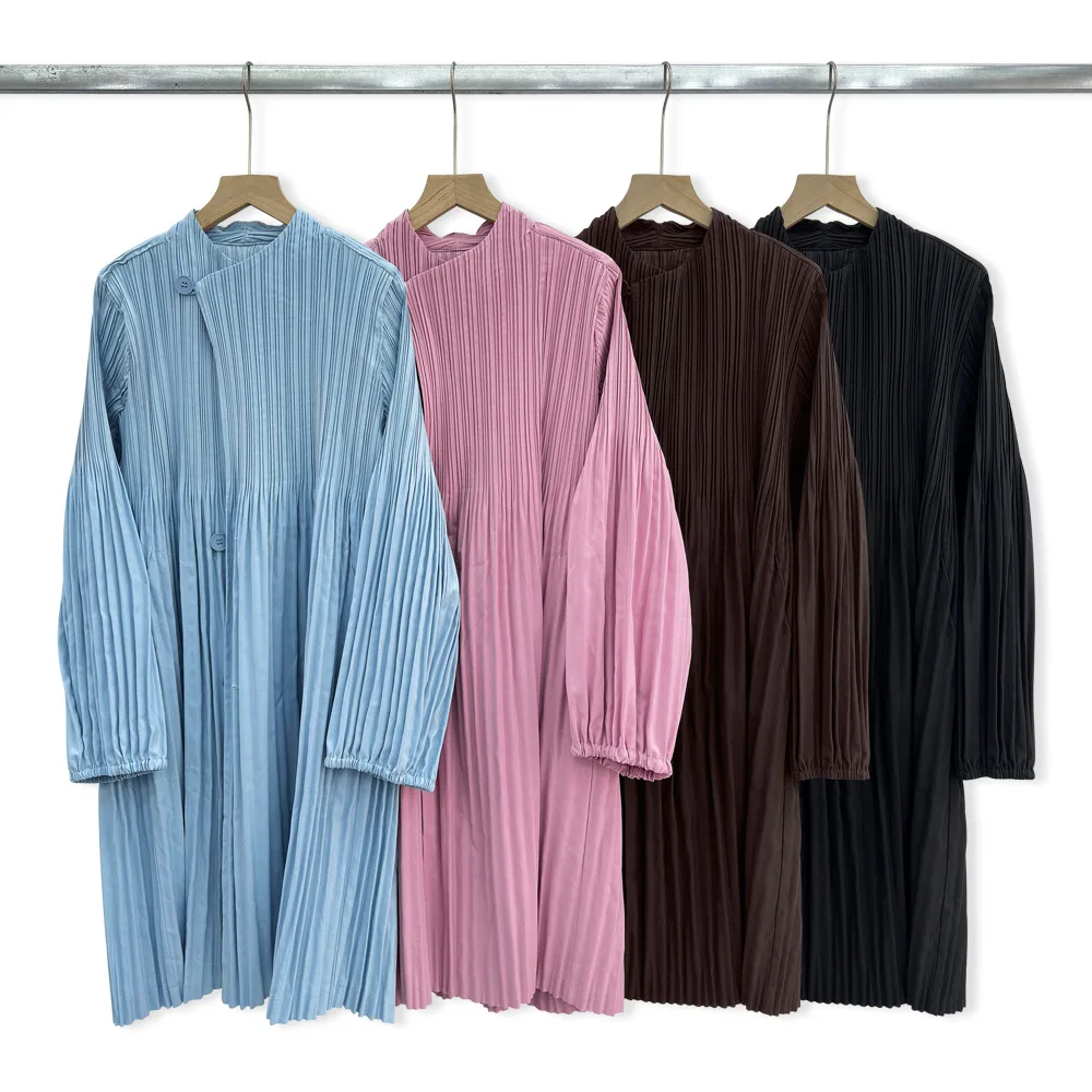 Miyake 2025 New Stand-up Collar Trench Coat Women's Long Sleeve Windproof Waterproof Fabric Commuter Slimming High-end Jacket
Miyake 2025 New Stand-up Collar Trench Coat Women's Long Sleeve Windproof Waterproof Fabric Commuter Slimming High-end Jacket