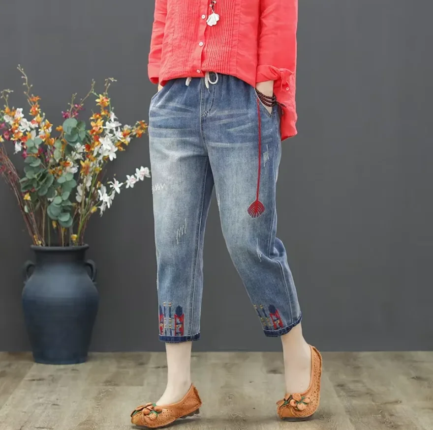 High waisted Jeans for women 2026 Spring Autumn New Korean version Loose Embroidered patch fabric Nine point Harem Pants Female
High waisted Jeans for women 2026 Spring Autumn New Korean version Loose Embroidered patch fabric Nine point Harem Pants Female