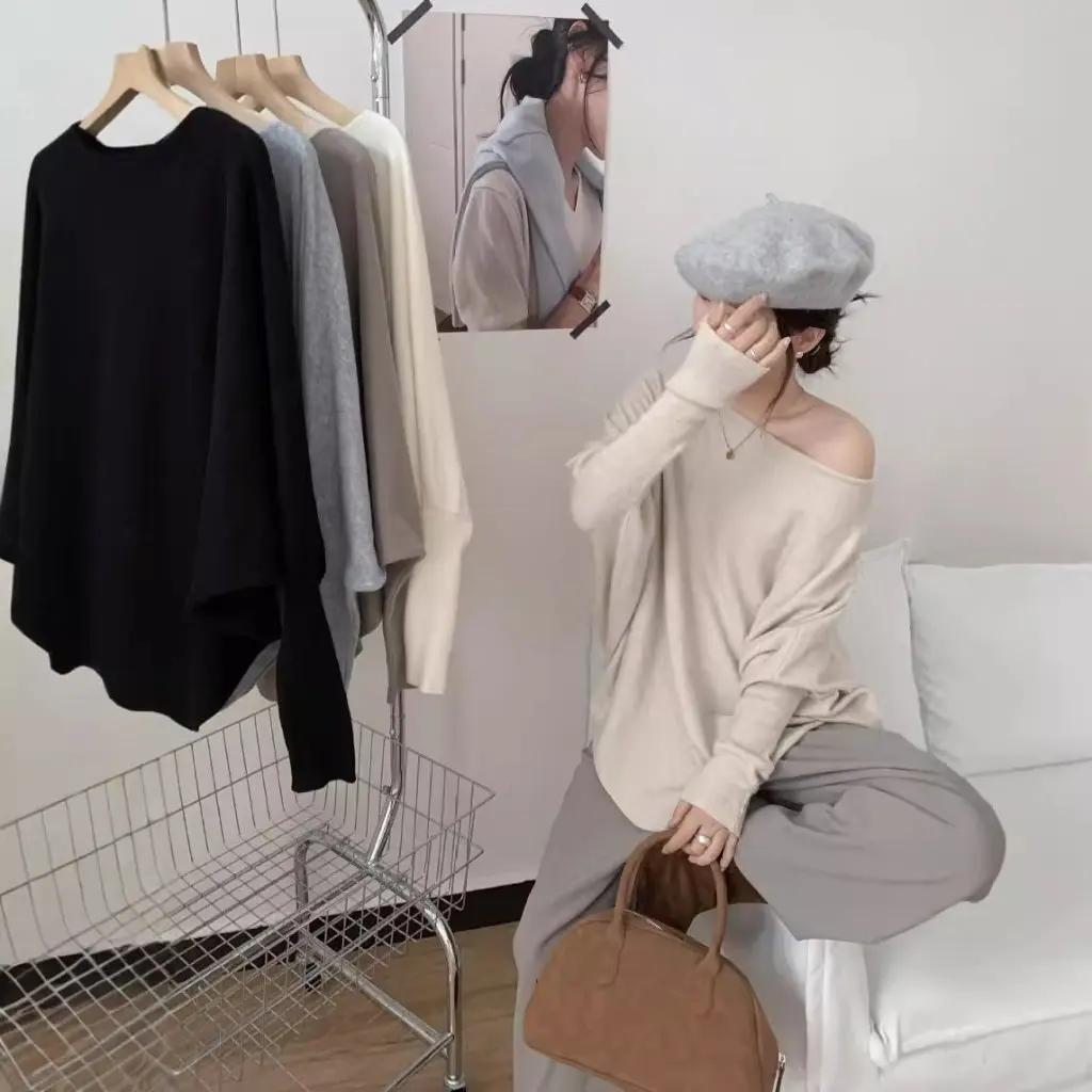 Women's Korean Style Knitted Sweater with Irregular Bat Sleeves Loose Slimming Pullover for Autumn And Winter
Women's Korean Style Knitted Sweater with Irregular Bat Sleeves Loose Slimming Pullover for Autumn And Winter