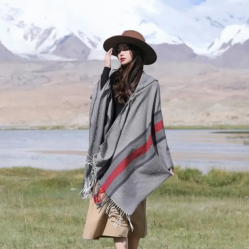 Vintage Bohemian Imitation Cashmere Shawl Hooded Women Autumn Warm Knitted Capes Tassels Cloak Poncho Outwear New Cloaks Capes
Vintage Bohemian Imitation Cashmere Shawl Hooded Women Autumn Warm Knitted Capes Tassels Cloak Poncho Outwear New Cloaks Capes