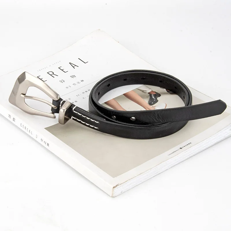 Women's belt, versatile top-grain cowhide, stylish design, waist-cinching, suitable for women's jeans
Women's belt, versatile top-grain cowhide, stylish design, waist-cinching, suitable for women's jeans