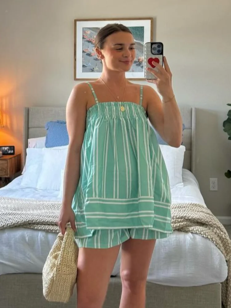Elegant Women Striped Shorts 2 Piece Sets Fashion Loose Backless Sleeveless Sling Tops Suit Casual Female Vacation Outfits 2025
Elegant Women Striped Shorts 2 Piece Sets Fashion Loose Backless Sleeveless Sling Tops Suit Casual Female Vacation Outfits 2025