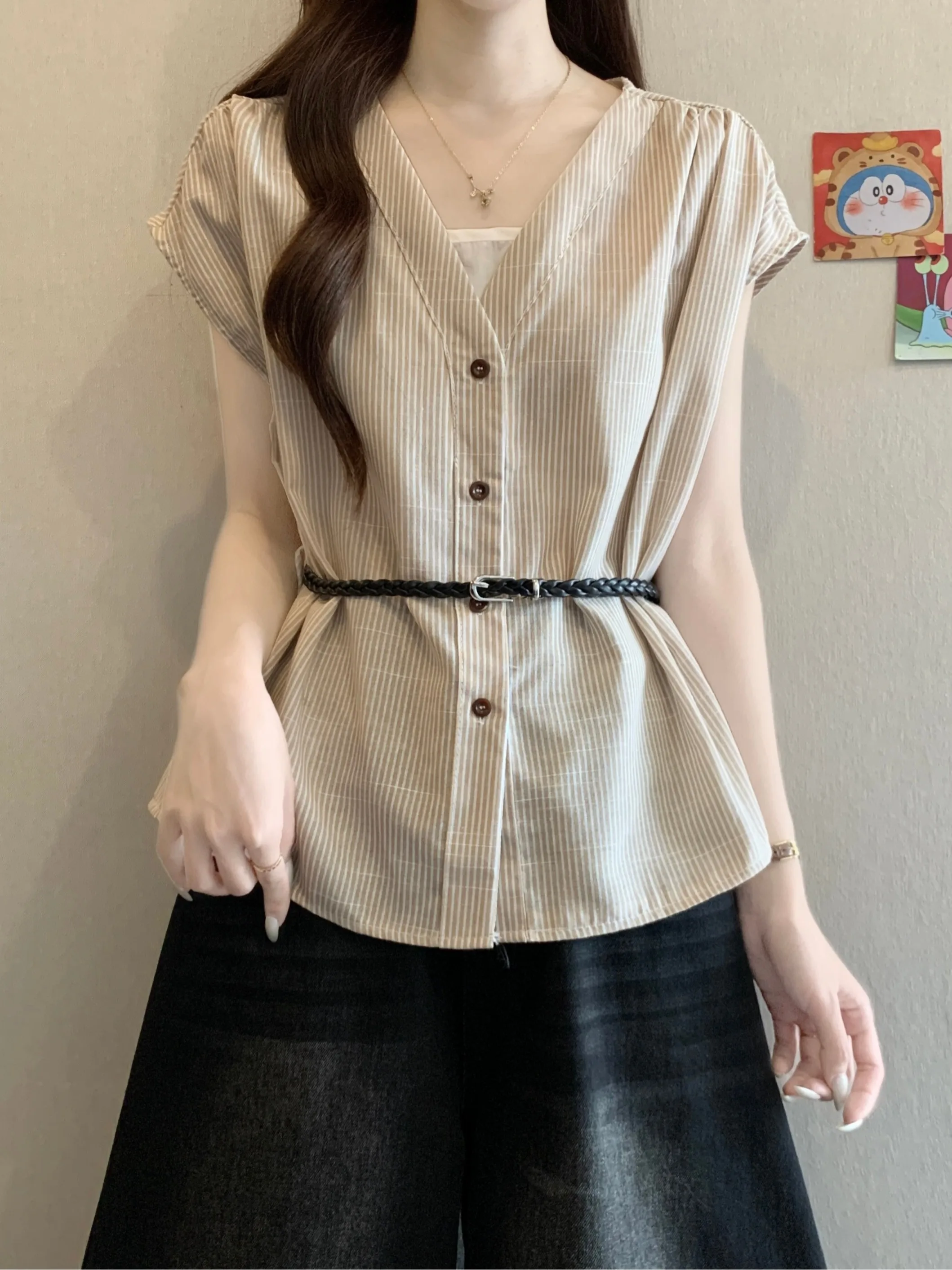Women's V-neck Striped Shirt Loose Fit Commute Style Summer 2026 Casual Elegant Top High Intelligence Sensation
Women's V-neck Striped Shirt Loose Fit Commute Style Summer 2026 Casual Elegant Top High Intelligence Sensation