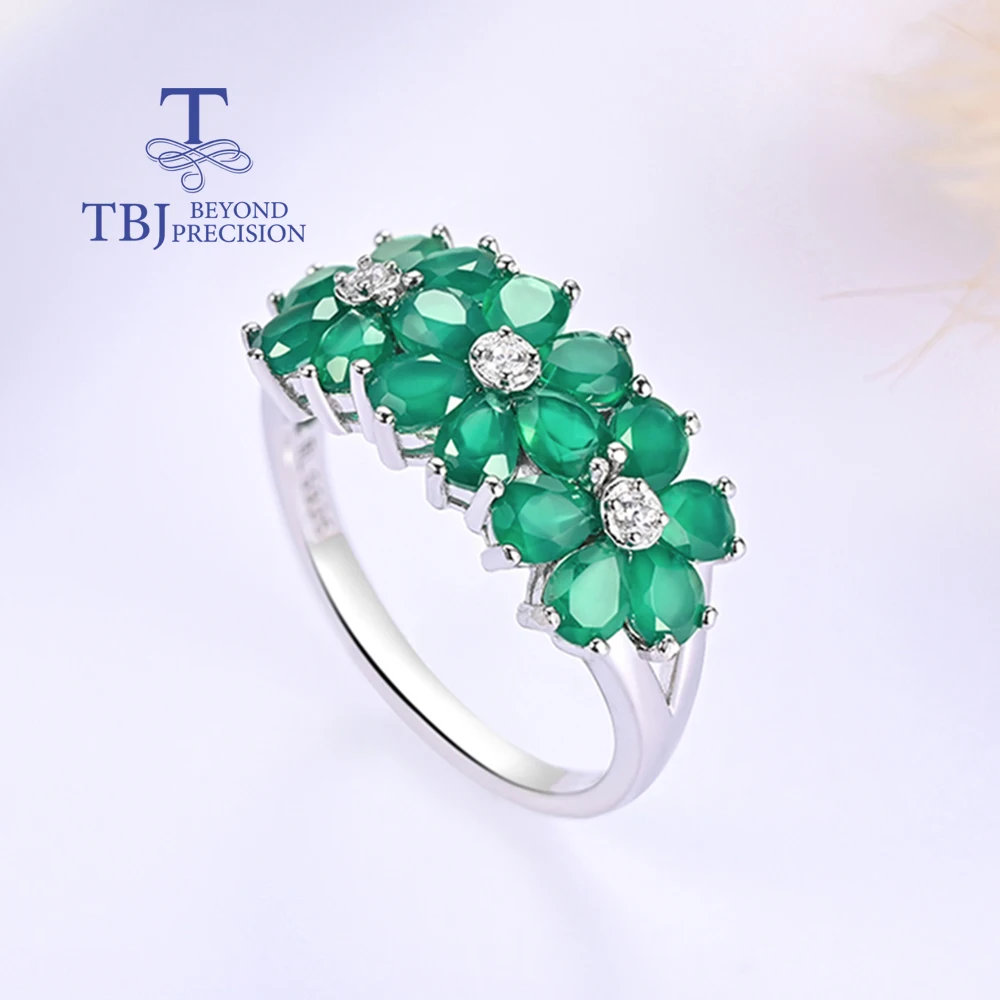 Flower design S925 silver natural green agate ring for women delicate and luxurious suitable for gift giving&dating occasions
Flower design S925 silver natural green agate ring for women delicate and luxurious suitable for gift giving&dating occasions