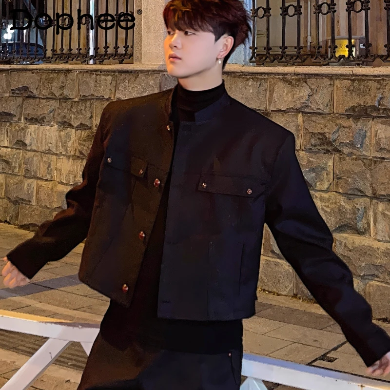 Men's Short Jackets New Button Decoration Design Simple Stand Collar Long Sleeve Trend Jacket Male Handsome Single Breasted Coat 
Men's Short Jackets New Button Decoration Design Simple Stand Collar Long Sleeve Trend Jacket Male Handsome Single Breasted Coat