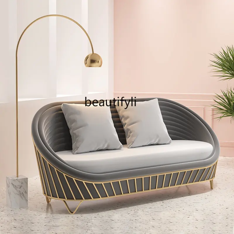 yj Luxury Nordic office sofa, reception room, meeting table and chair, simple and modern
yj Luxury Nordic office sofa, reception room, meeting table and chair, simple and modern