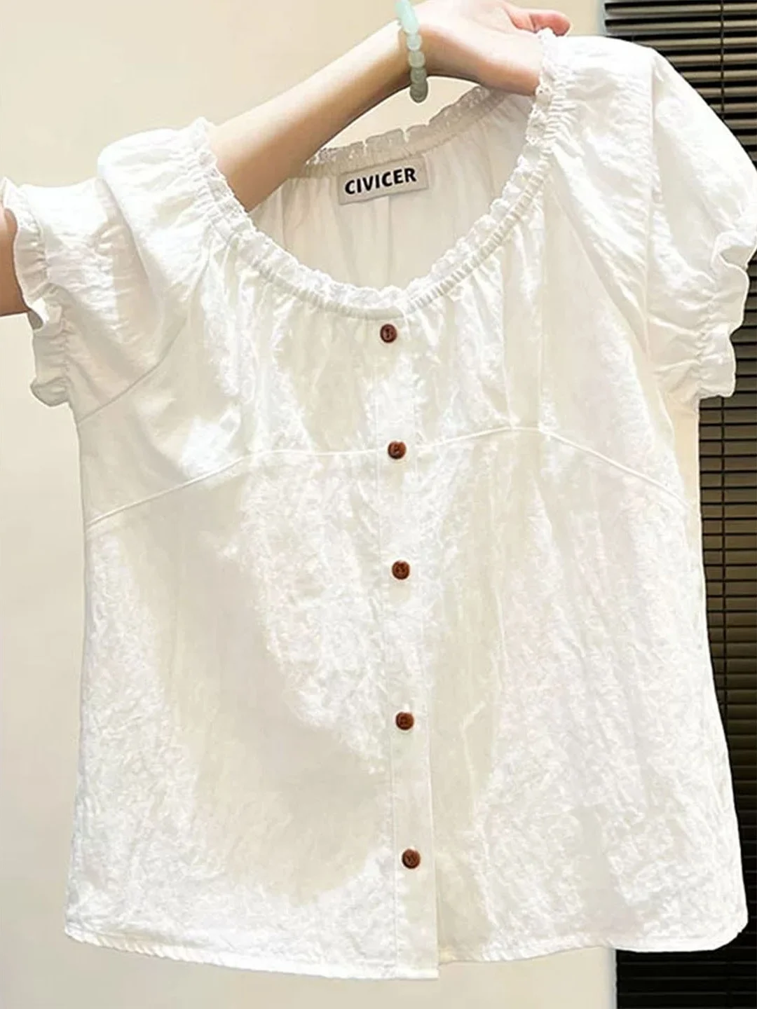 Sweet Style round Neck Short Sleeve Shirt Casual Single Button Slimming Top Elegant Casual Women's Shirt Commute Korean Version
Sweet Style round Neck Short Sleeve Shirt Casual Single Button Slimming Top Elegant Casual Women's Shirt Commute Korean Version