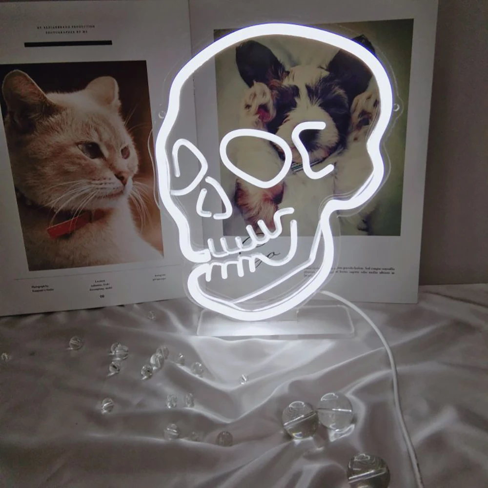 Skull Neon Sign 3D Art USB White Dimmable Switch Neon Sign with Stand Base for Living Room Shop Bar Sign Halloween Decoration
Skull Neon Sign 3D Art USB White Dimmable Switch Neon Sign with Stand Base for Living Room Shop Bar Sign Halloween Decoration