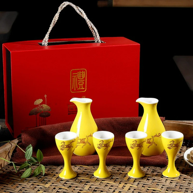 6 шт./компл., керамика в китайском стиле, набор чашек Sake Pot, 2 кастрюли, 4 чашки, домашний ресторан, вечеринка, набор посуды для питья, подарочная коробка для друга, новинка
6 шт./компл., керамика в китайском стиле, набор чашек Sake Pot, 2 кастрюли, 4 чашки, домашний ресторан, вечеринка, набор посуды для питья, подарочная коробка для друга, новинка