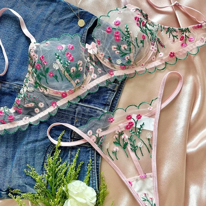 Fragmented Embroidery, Sweet Style, Perspective Mesh, Sexy, Comfortable, and Sexy Lingerie Sexy Bodysuit Lingerie Anime Cosplay
Fragmented Embroidery, Sweet Style, Perspective Mesh, Sexy, Comfortable, and Sexy Lingerie Sexy Bodysuit Lingerie Anime Cosplay