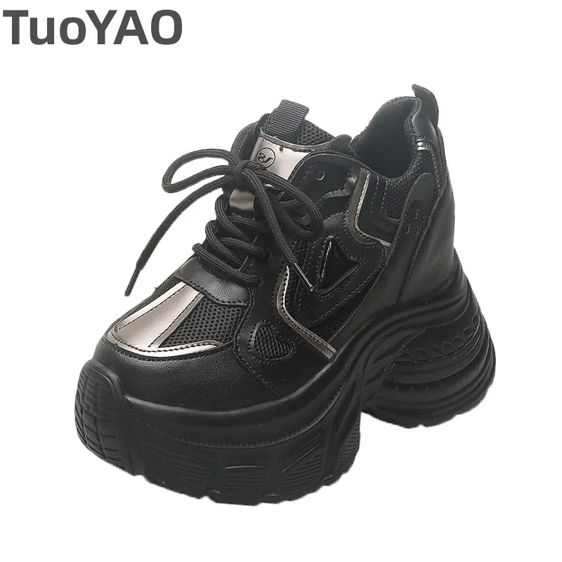 Женская дышащая сетчатая обувь для папы, новые осенние повседневные спортивные прогулочные туфли на толстой подошве в стиле ретро, массивные кроссовки на высокой платформе 10 см 
Женская дышащая сетчатая обувь для папы, новые осенние повседневные спортивные прогулочные туфли на толстой подошве в стиле ретро, массивные кроссовки на высокой платформе 10 см