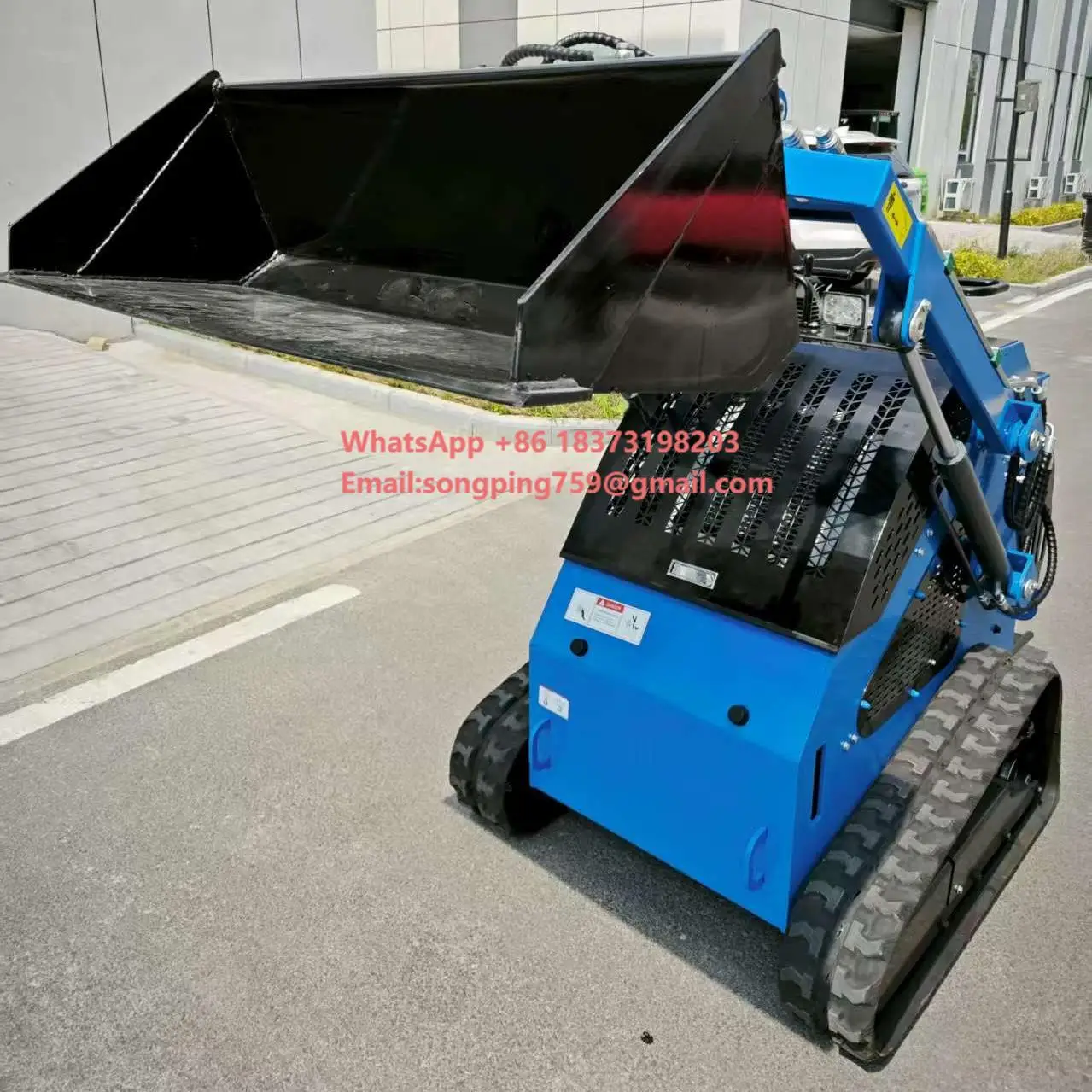Free Delivery EPA die sel Skid Loader Agricultural House hold Mini Skid Loader Construction Mobile Tracked Skid Loader
Free Delivery EPA die sel Skid Loader Agricultural House hold Mini Skid Loader Construction Mobile Tracked Skid Loader