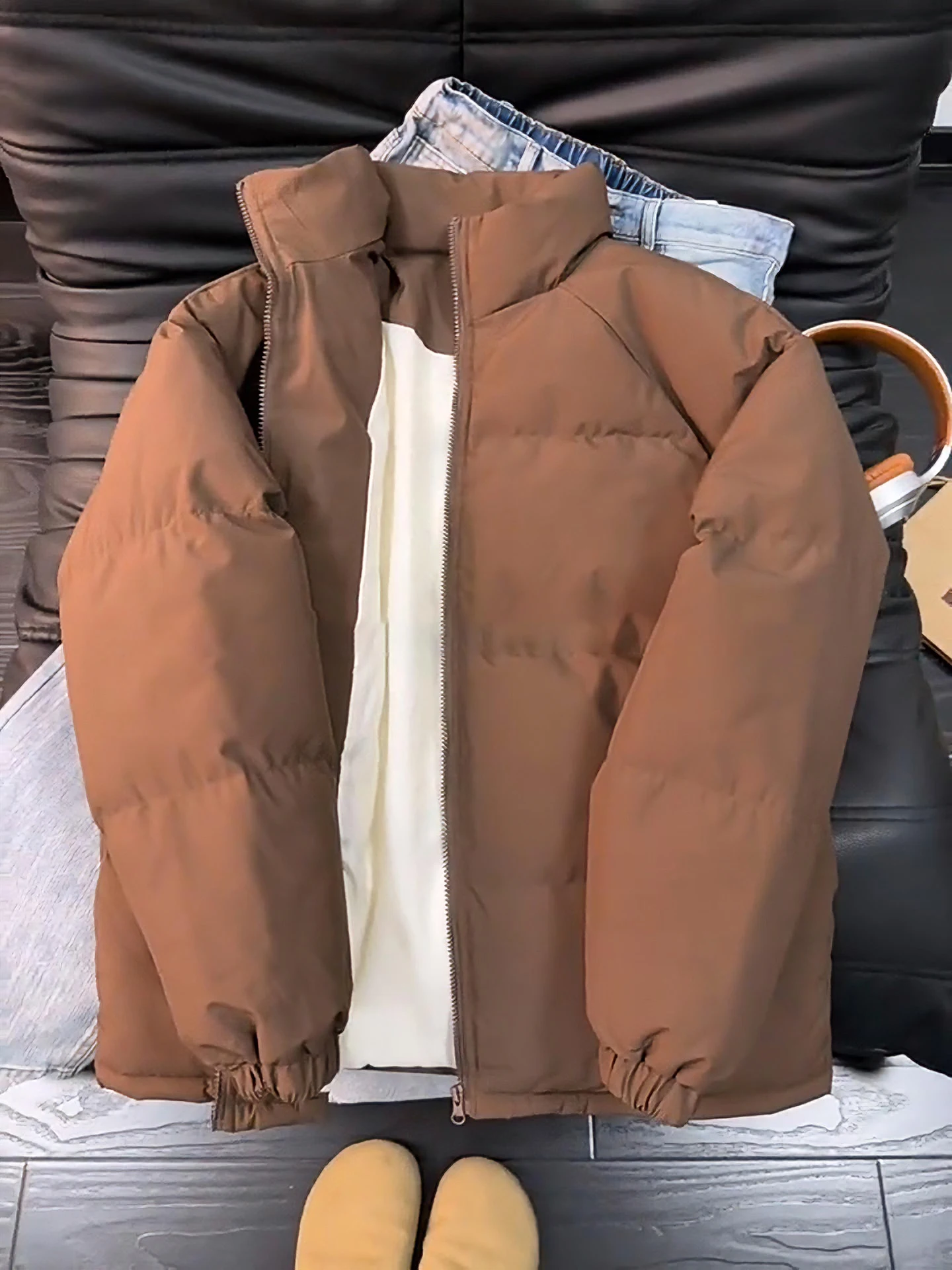 Мужская утепленная куртка в американском ретро-стиле из хлопка, с воротником-стойкой, молодежная, теплая, зимняя верхняя одежда
Мужская утепленная куртка в американском ретро-стиле из хлопка, с воротником-стойкой, молодежная, теплая, зимняя верхняя одежда