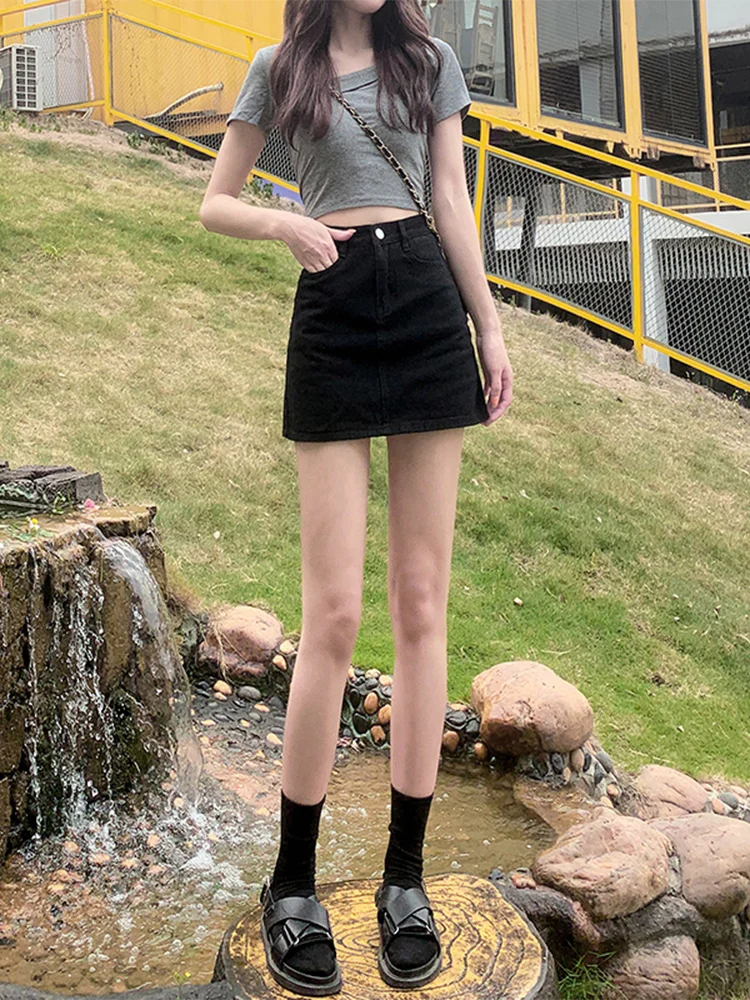 Black Denim Skirt Women's Halter Neck Print Hollow out Loose Fit Short Skirts Summer New High Waist Thin Anti Exposure
Black Denim Skirt Women's Halter Neck Print Hollow out Loose Fit Short Skirts Summer New High Waist Thin Anti Exposure