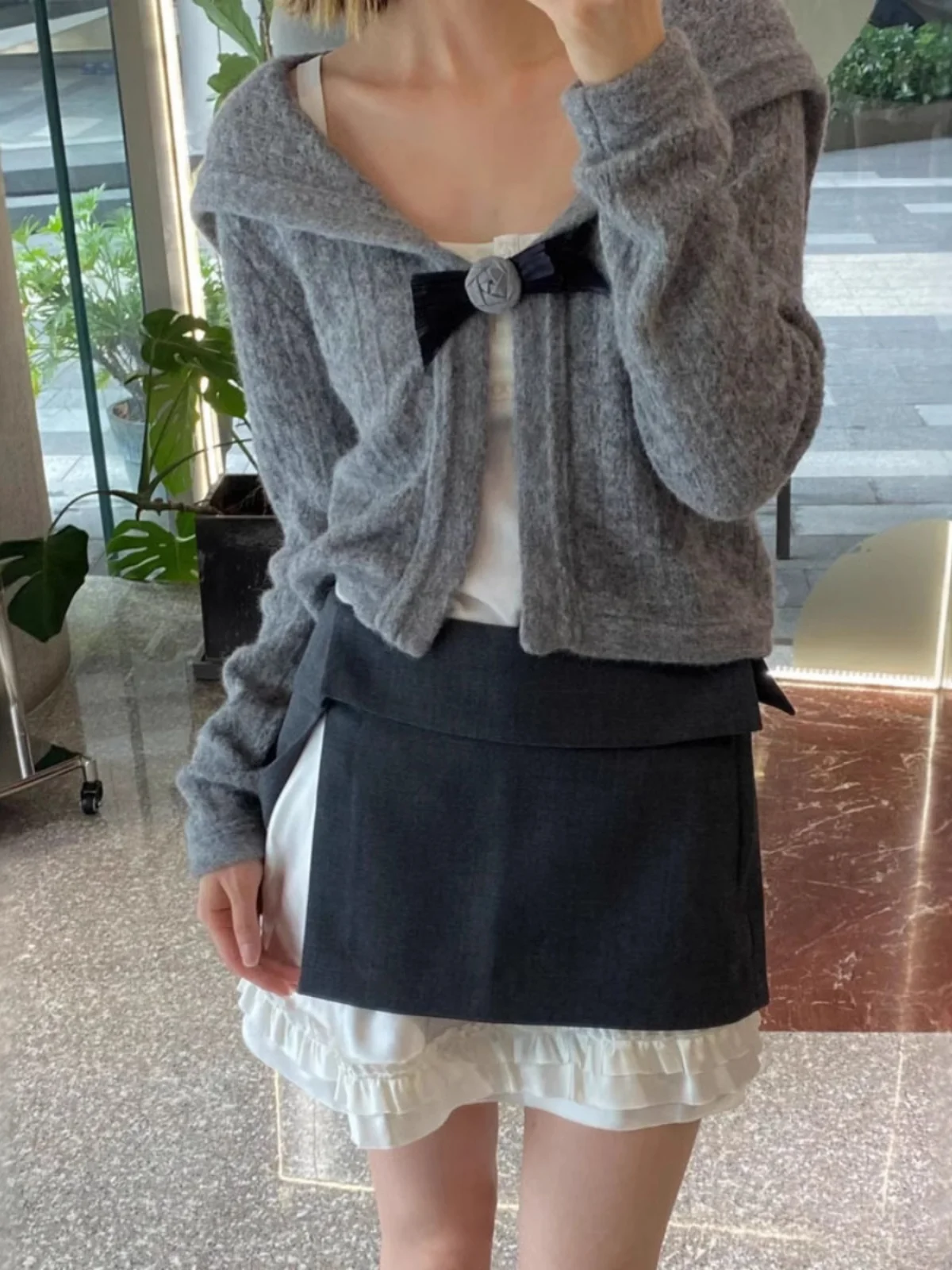 Fluffy Short Skirt Fake Two-Piece Set Double Layer Half-length Women's Marche Casual Style mid Waist Design Cotton Blend
Fluffy Short Skirt Fake Two-Piece Set Double Layer Half-length Women's Marche Casual Style mid Waist Design Cotton Blend