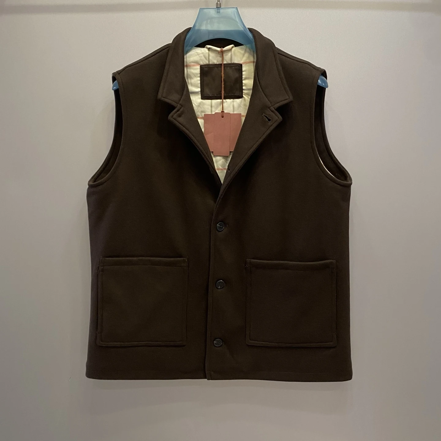 LP 25aw Solid Color Men's Casual Lapel Vest Padded Cotton Vest
LP 25aw Solid Color Men's Casual Lapel Vest Padded Cotton Vest