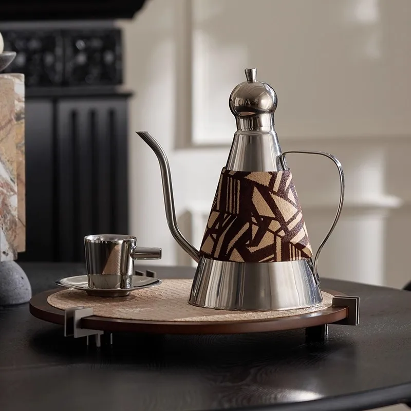 Modern Light luxury Artistic Style Household Use Decoration Restaurant Advanced Horsehair Kettle Suit Pallet Decorative Items 
Modern Light luxury Artistic Style Household Use Decoration Restaurant Advanced Horsehair Kettle Suit Pallet Decorative Items