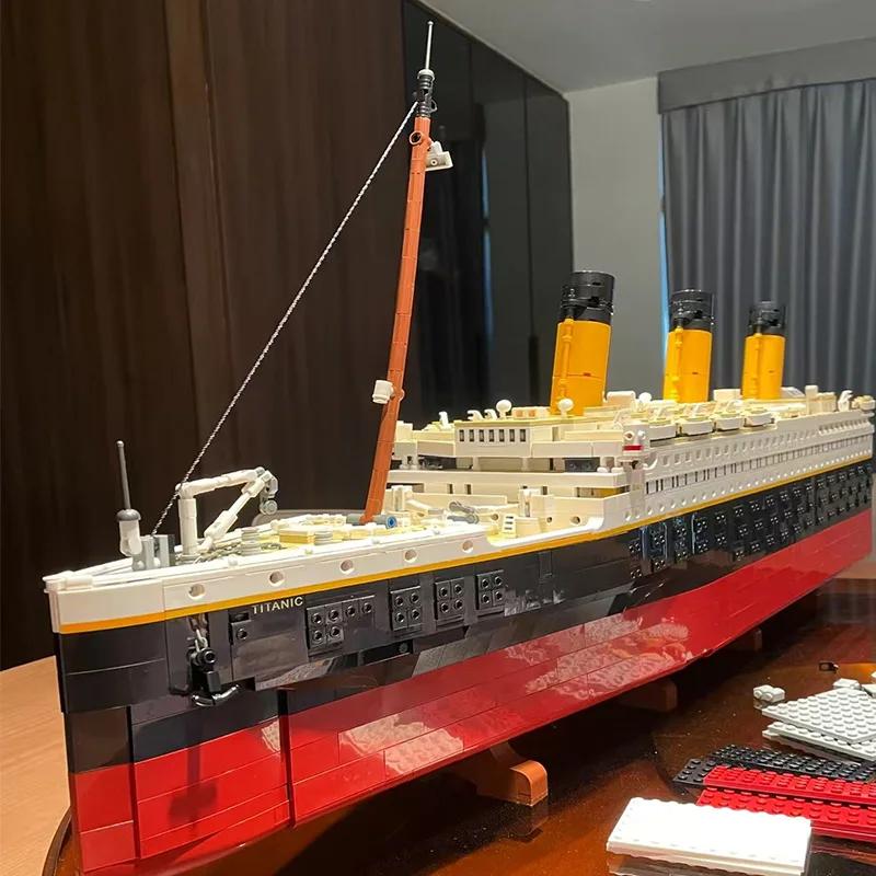 in stock 2025 New Hot Selling Toys 9090 Classic Movie Titanic Large Cruise Ship 10294 Assembly Model Birthday Gift ornament
in stock 2025 New Hot Selling Toys 9090 Classic Movie Titanic Large Cruise Ship 10294 Assembly Model Birthday Gift ornament