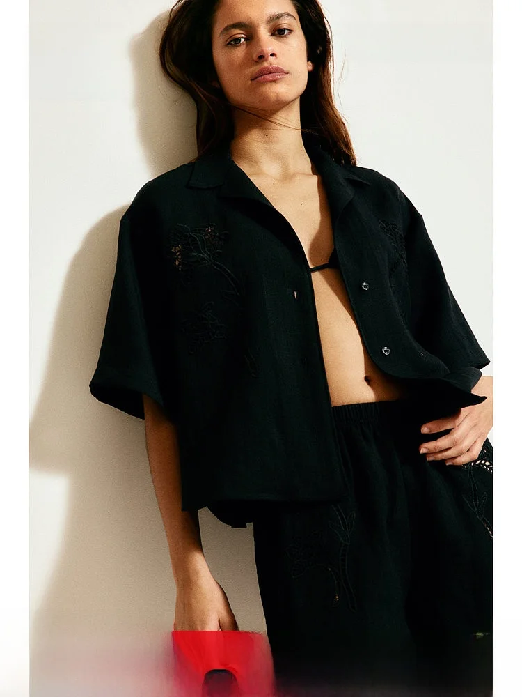 H&M Summer Women's Embroidered Hollow out Shirt Long Sleeve Casual Style Pure Color Glue Viscose And Nylon Fiber Blend
H&M Summer Women's Embroidered Hollow out Shirt Long Sleeve Casual Style Pure Color Glue Viscose And Nylon Fiber Blend