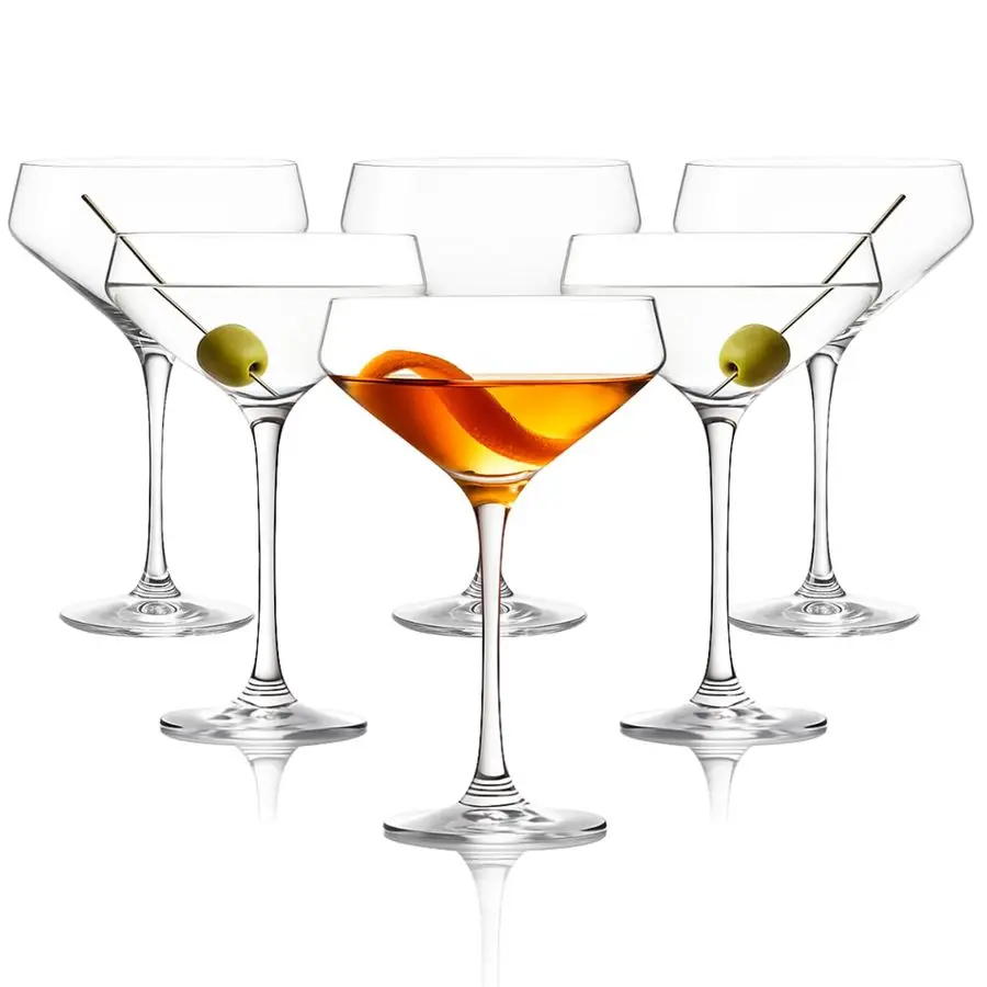 Ручной работы стеклянные бокалы Nick and Nora Classic для мартини, вдохновленные напитками Манхэттен, Космополитен, Эспрессо Мартини, Лимон Дроп, Дёрти Мартини.
Ручной работы стеклянные бокалы Nick and Nora Classic для мартини, вдохновленные напитками Манхэттен, Космополитен, Эспрессо Мартини, Лимон Дроп, Дёрти Мартини.