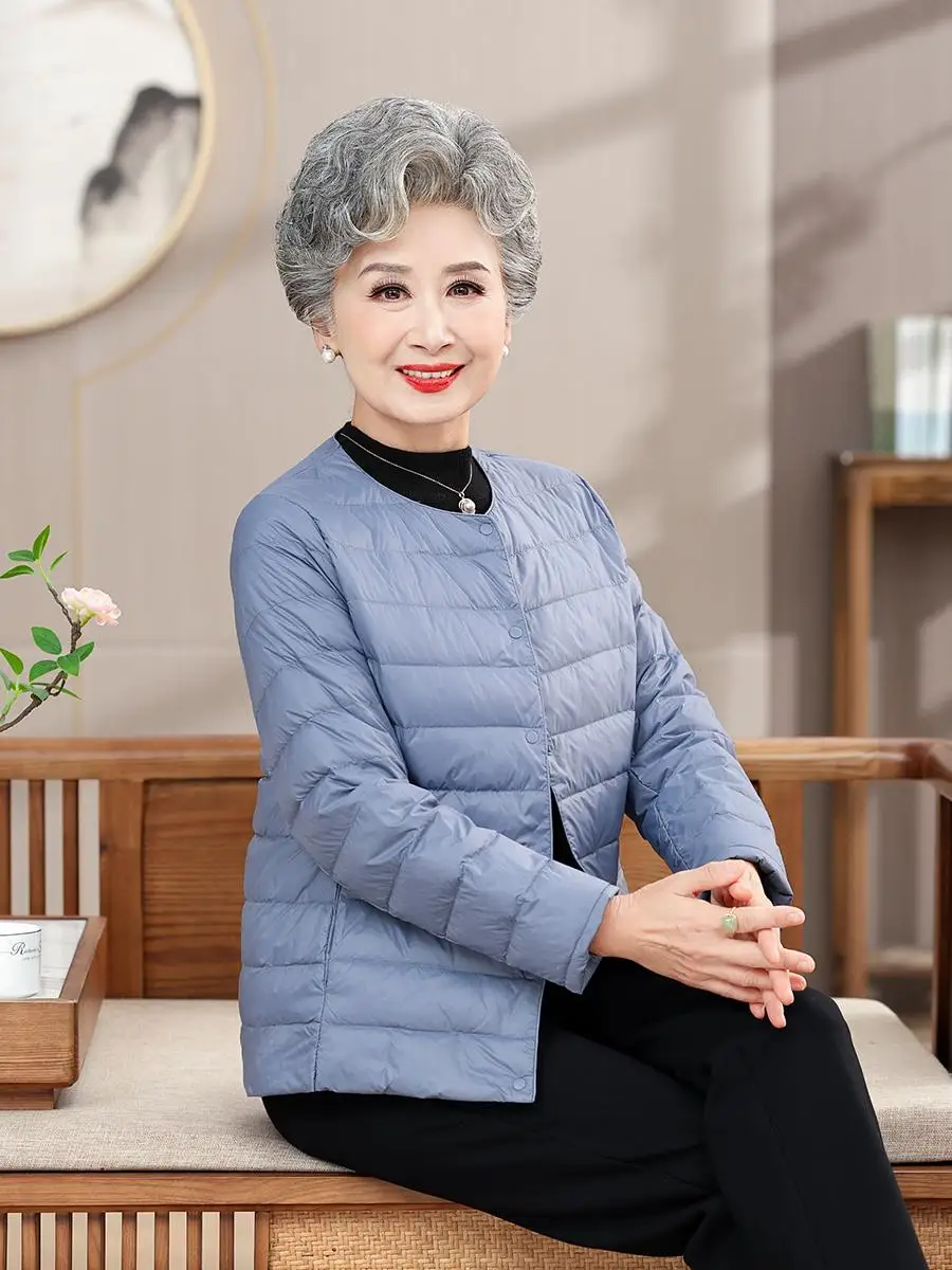 Легкая свободная куртка для беременных, тонкая, гибкая, без воротника, для женщин, удобная для поездок на работу.
Легкая свободная куртка для беременных, тонкая, гибкая, без воротника, для женщин, удобная для поездок на работу.