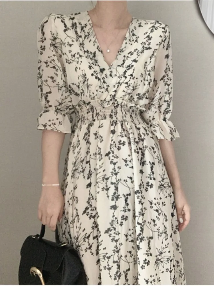 Vintage Korea Fashion Floral Chiffon Midi Dresses for Women Summer Slim Elastic Waist A Line V Neck Elegant Office Lady Vestidos
Vintage Korea Fashion Floral Chiffon Midi Dresses for Women Summer Slim Elastic Waist A Line V Neck Elegant Office Lady Vestidos