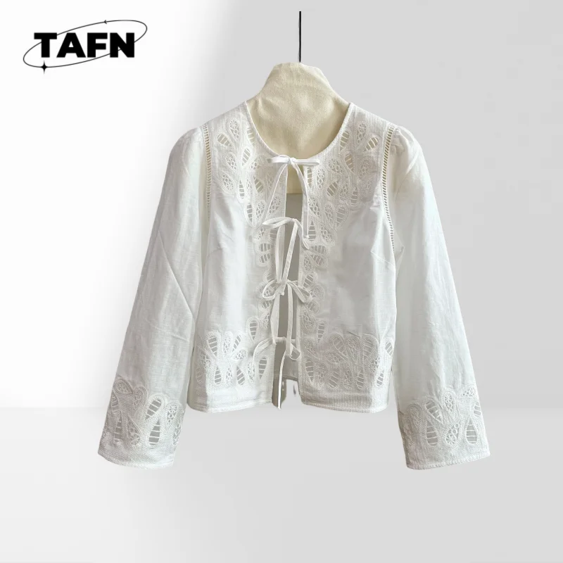 Versatile Women's Winter Jacket Vest for Outdoor Exploration Women's Casual Business Shirt Long Sleeve Lightweight Top AH2118
Versatile Women's Winter Jacket Vest for Outdoor Exploration Women's Casual Business Shirt Long Sleeve Lightweight Top AH2118
